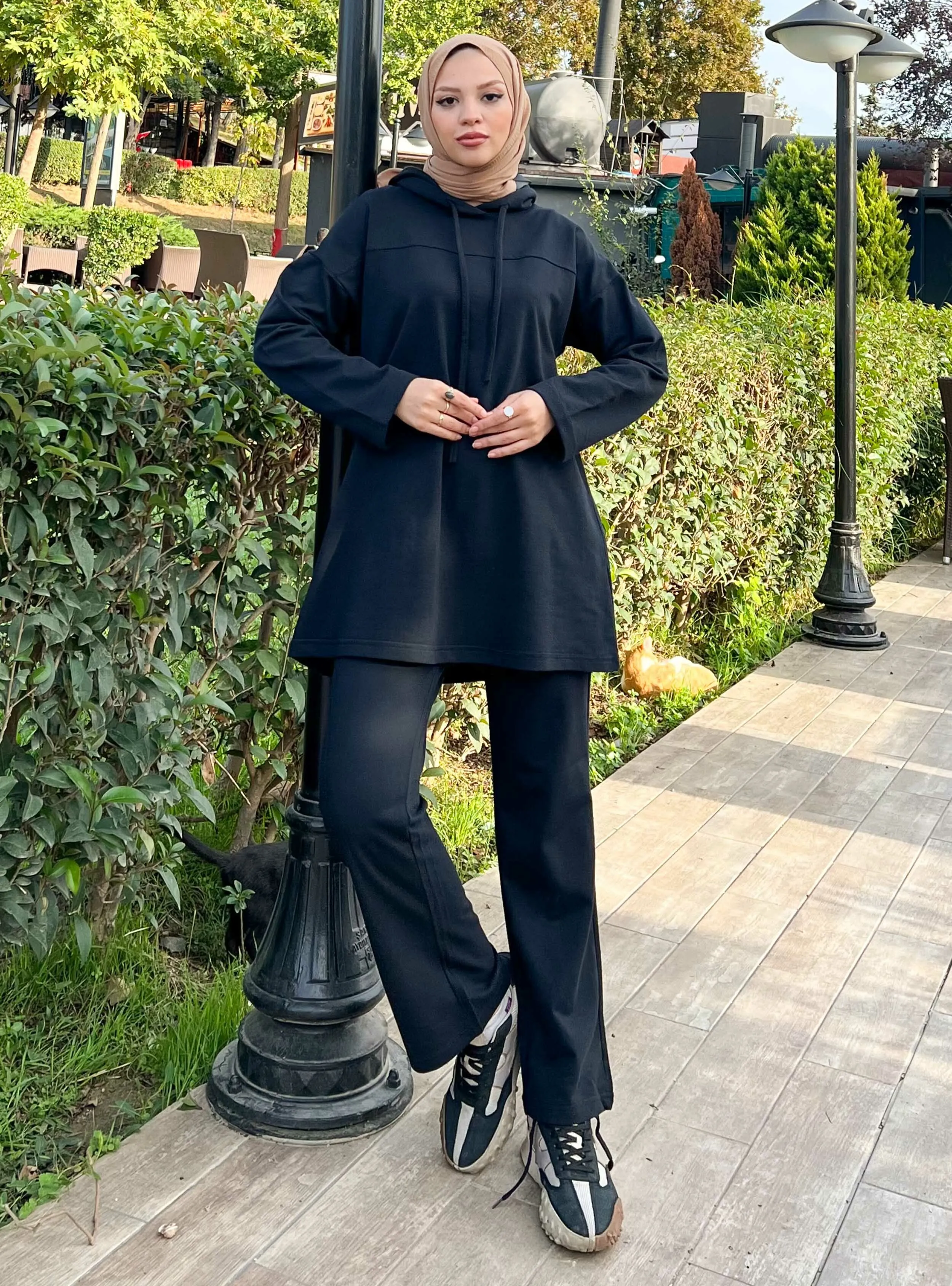 Black - Hooded collar - Tracksuit Set