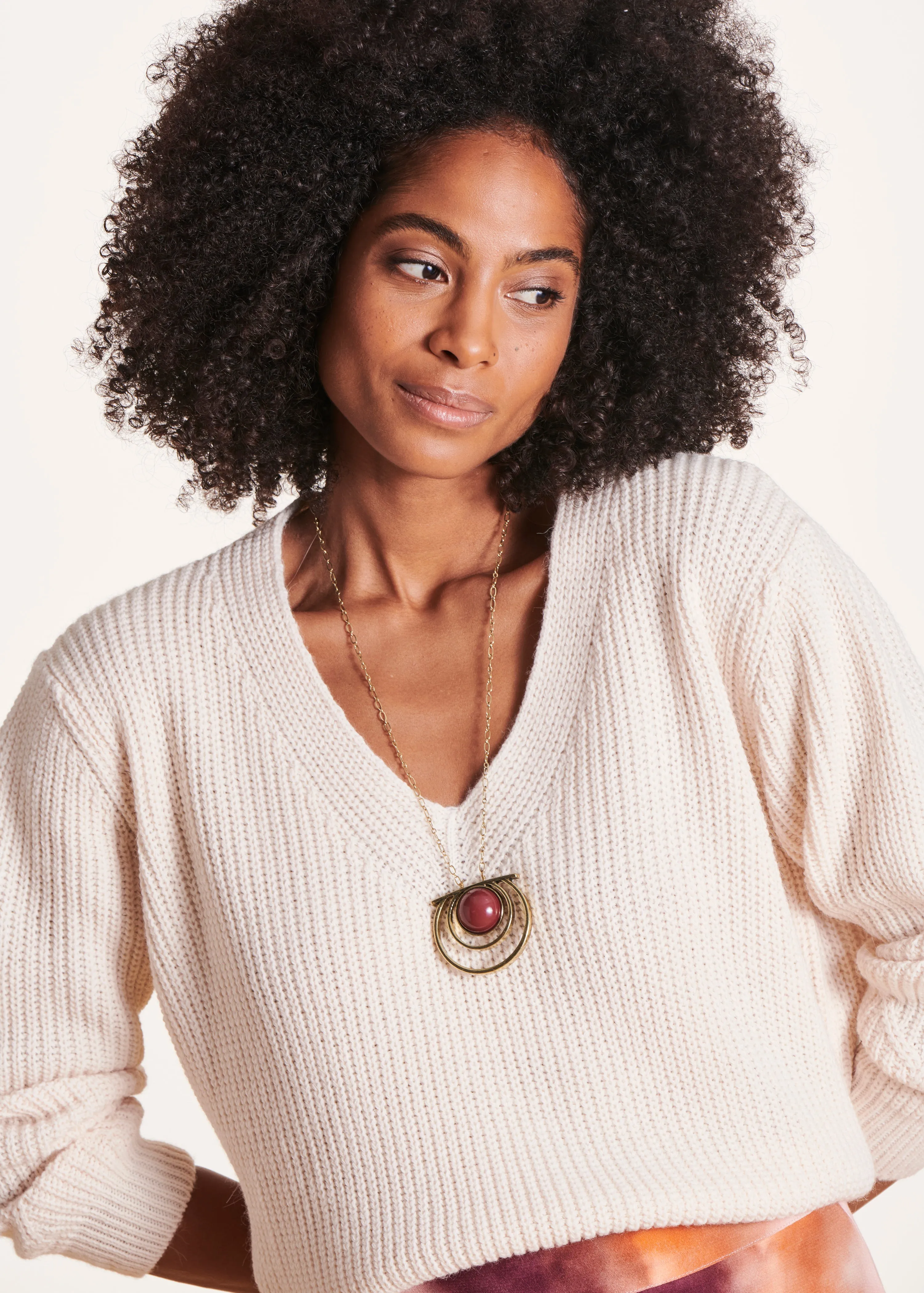 Collier sautoir doré à perles