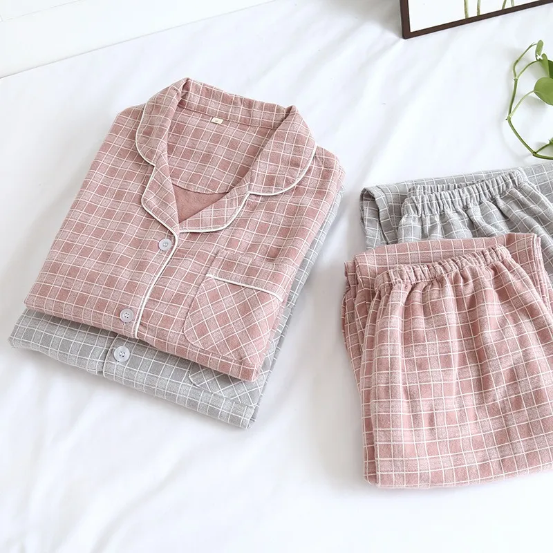Pyjamas Couple – Cina