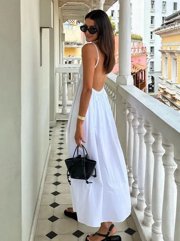 Robe blanche longue à bretelles