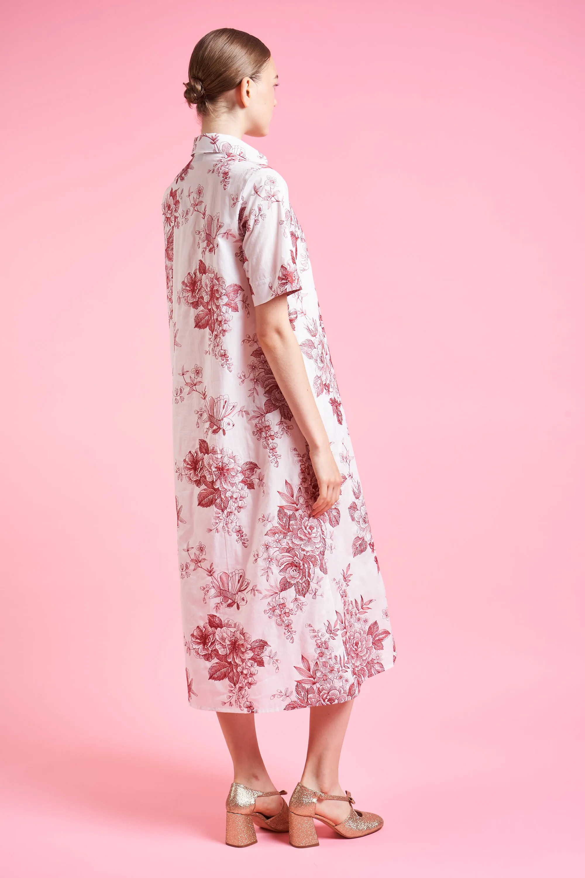 Robe chemise aux broderies exclusives