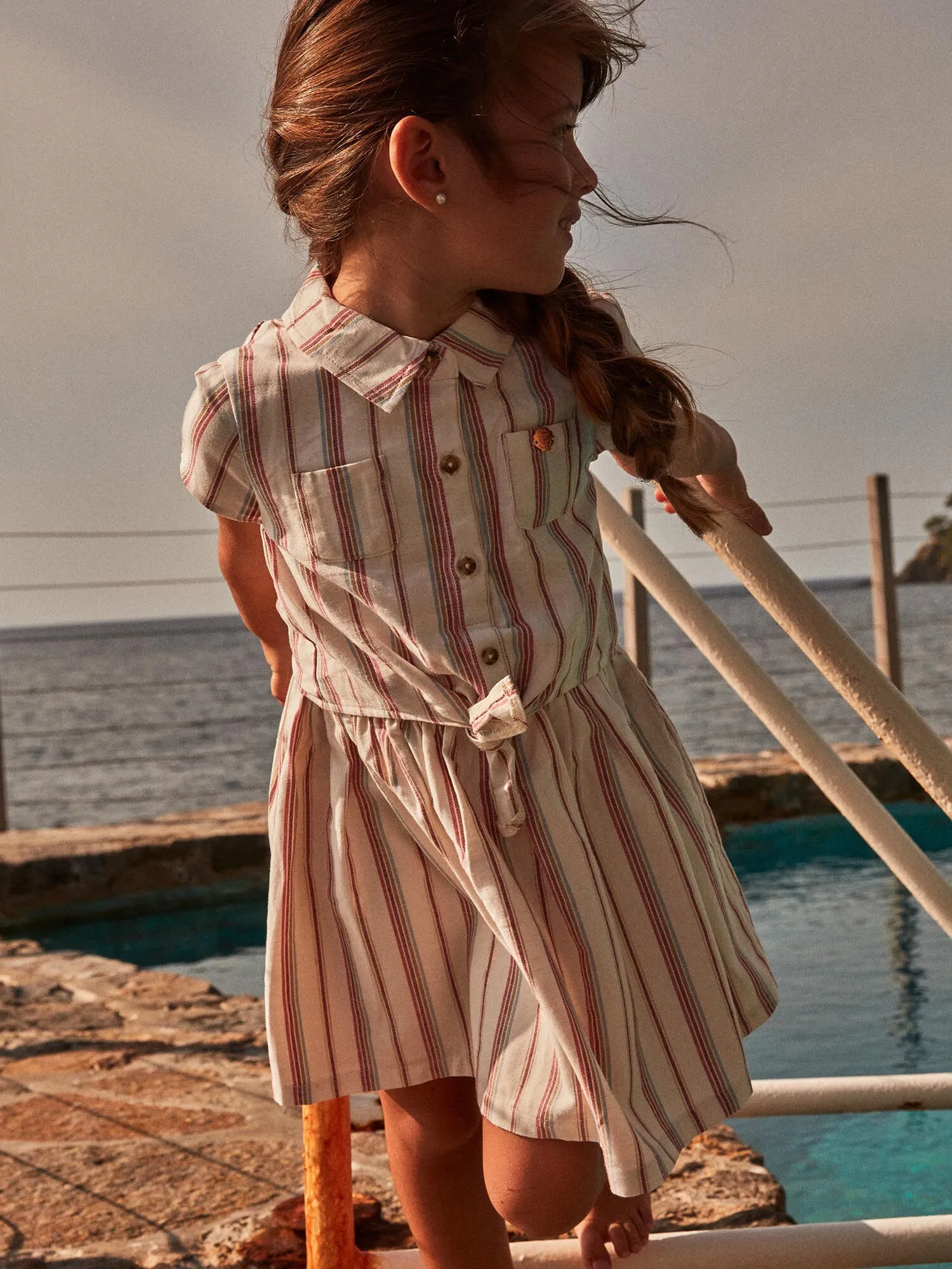 Robe chemise écrue en lin avec rayures