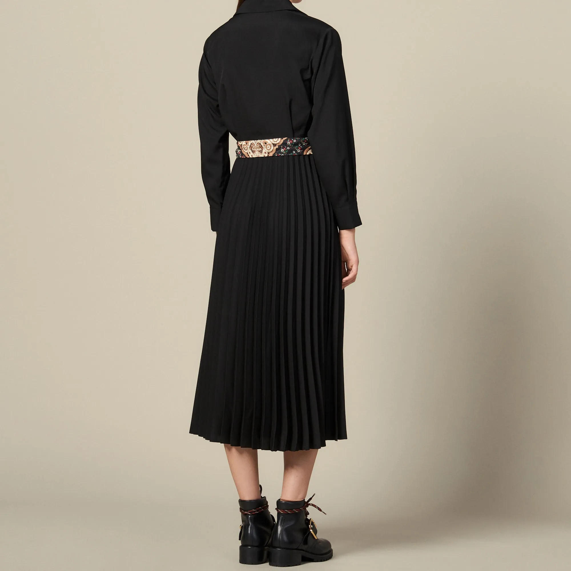 Robe longue plissée
