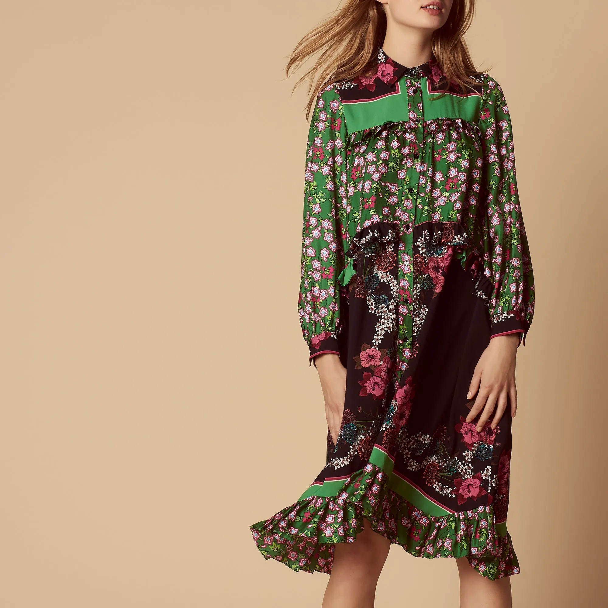 Robe à imprimés floraux et col chemise