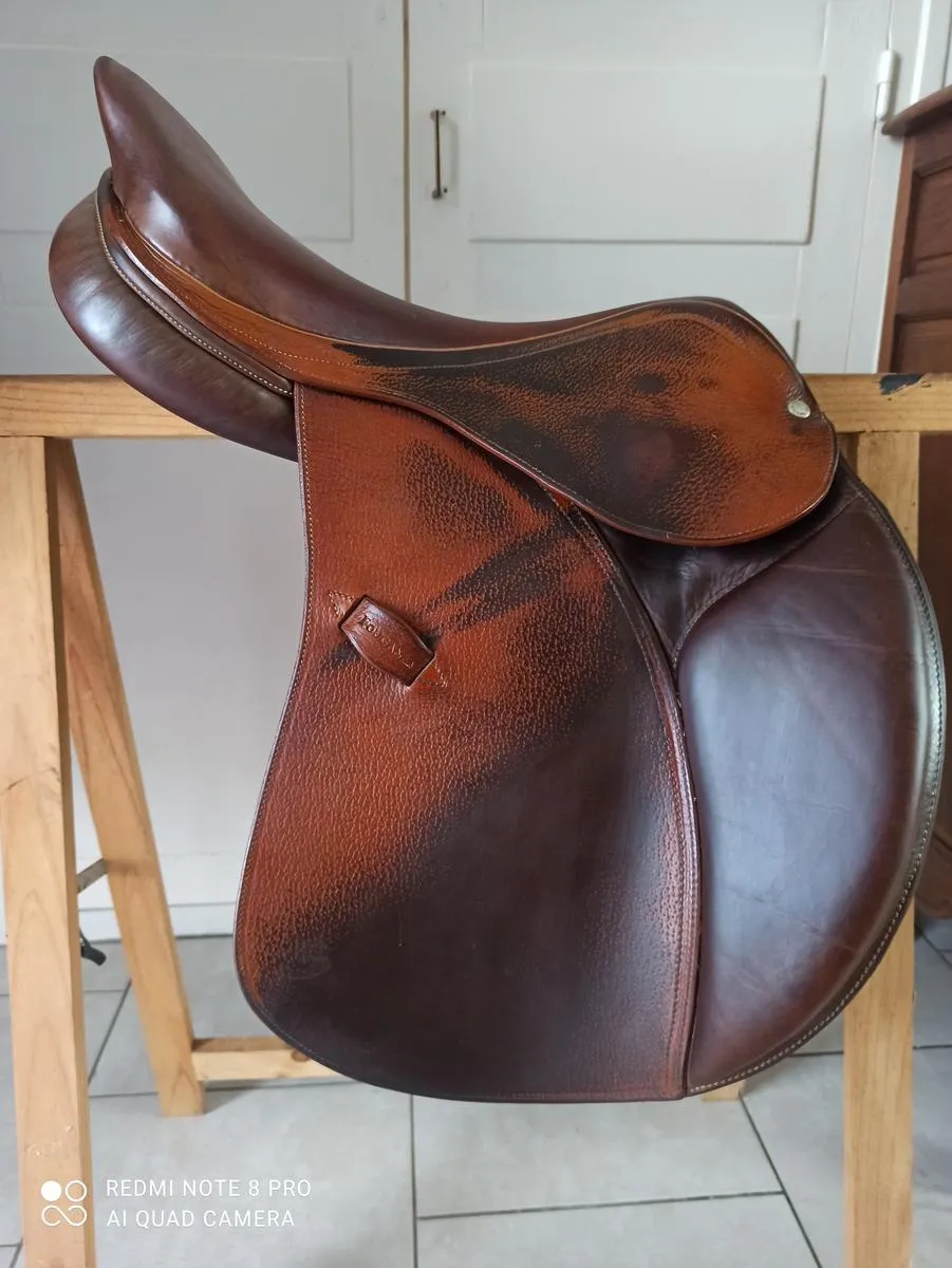 SELLE FOUGANZA 17.5