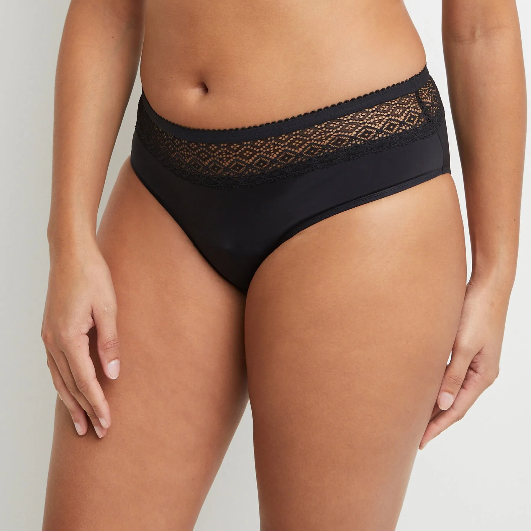 SHORTY MENSTRUEL FLUX MOYEN NOIR | RougeGorge